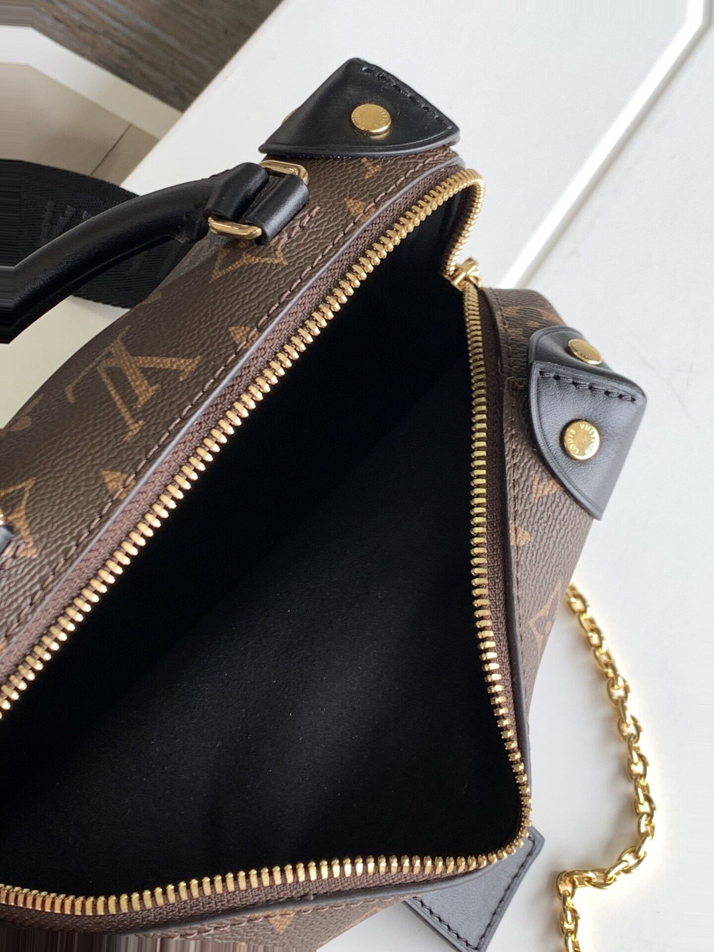 Authentic Louis Vuitton petite Malle monogram trunk bag for Sale in Dallas,  TX - OfferUp