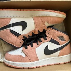 Nike Jordan 1 Mid's