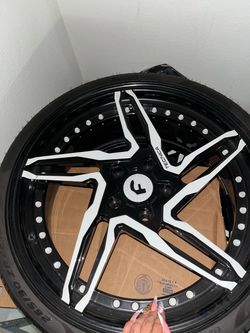 Forgiato Custom Wheel with Tire