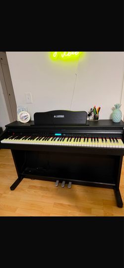 Piano electric