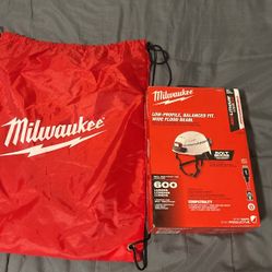 Milwaukee BOLT REDLITHUIM USB Headlamp