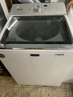Maytag washer in white top load