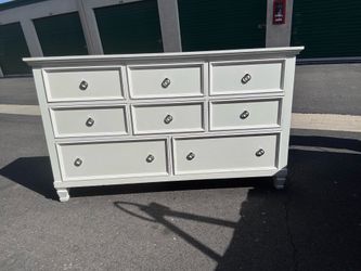 New classic furniture dresser