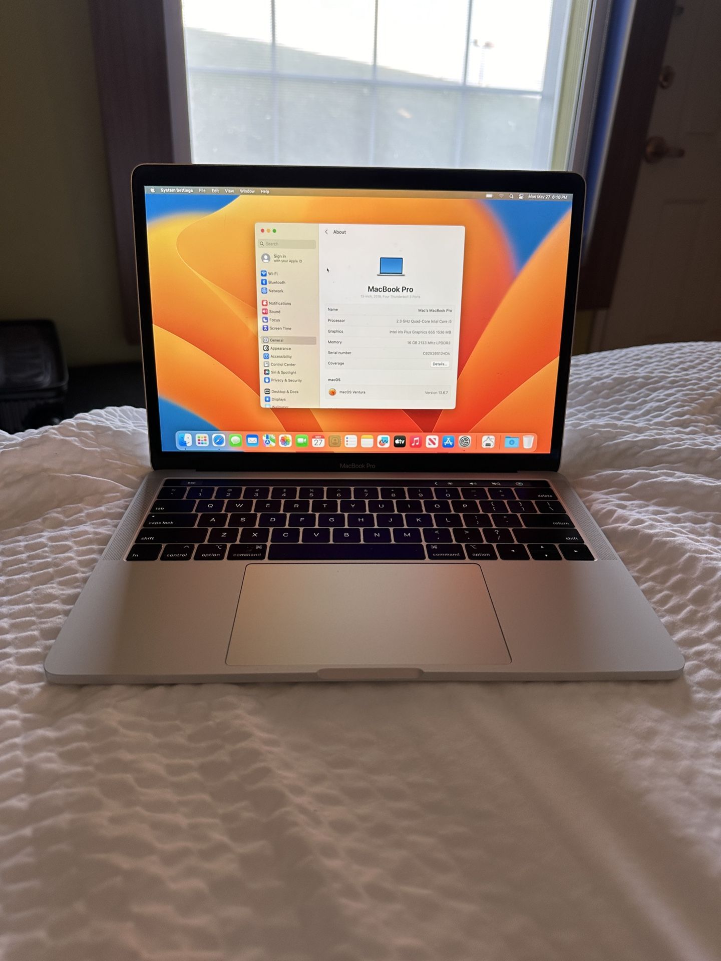 Apple 13” 2018 MacBook Pro Touch Bar Retina 2.3ghz Quad Core i5 16gb RAM 512gb Flash macOS Ventura