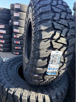 ‼️🚨vendo set de llantas Lt 37x12.50 17 Celimo tires M/T
