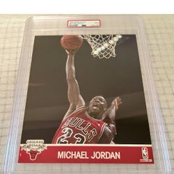 NBA Hoops Michael Jordan

This is MJ's "Action Photos" card from the 1999 NBA Hoops series. An awesome-looking jumbo photo with Jordan making an easy 