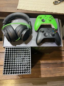 Xbox series X and accessories