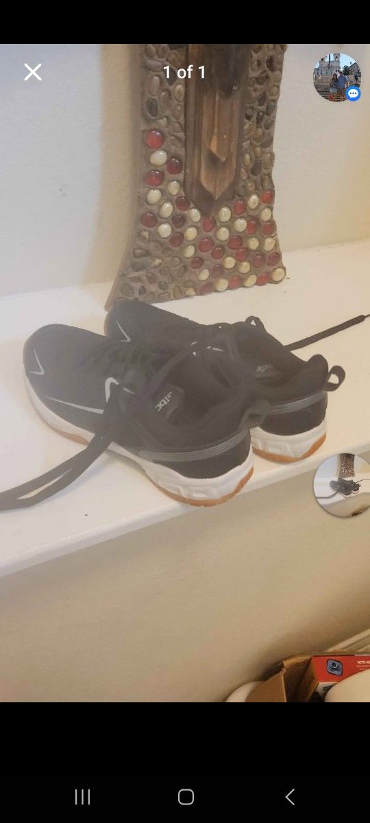 Volleyball Shoes Size In Women's 7.5