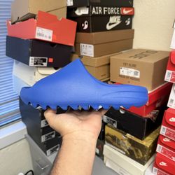 Yeezy Azure Slide