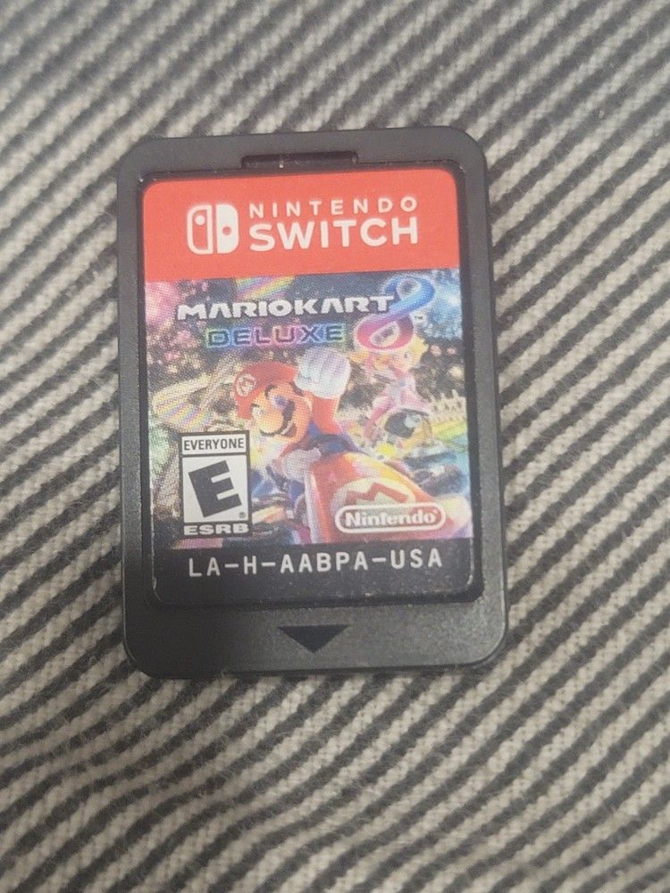 NINTENDO SWITCH MARIO KART 8 DELUXE 