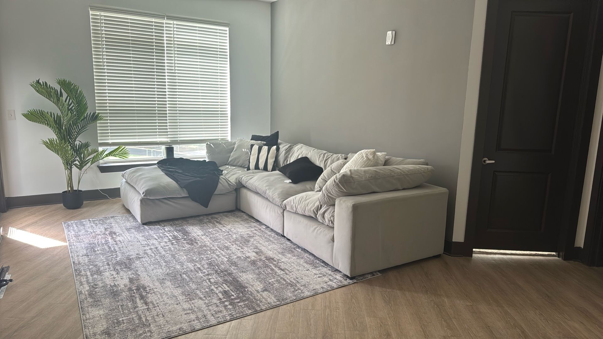 Modern Oversized Sectional Couch – Super Comfy & Plush