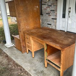 2 Teacher Oak Desk Large Free