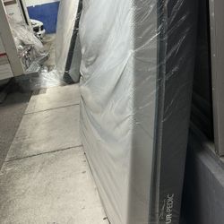 King Queen Size Tempurpedic ProAdapt,  ProBreeze,  LuxeBreeze Mattress  Pro Breeze /Luxe Adapt /Pro Adapt /Adapt /cloud /Tempur pedic contour Supreme 