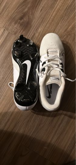 Nike Softball Cleats – Women’s Size 8.5
