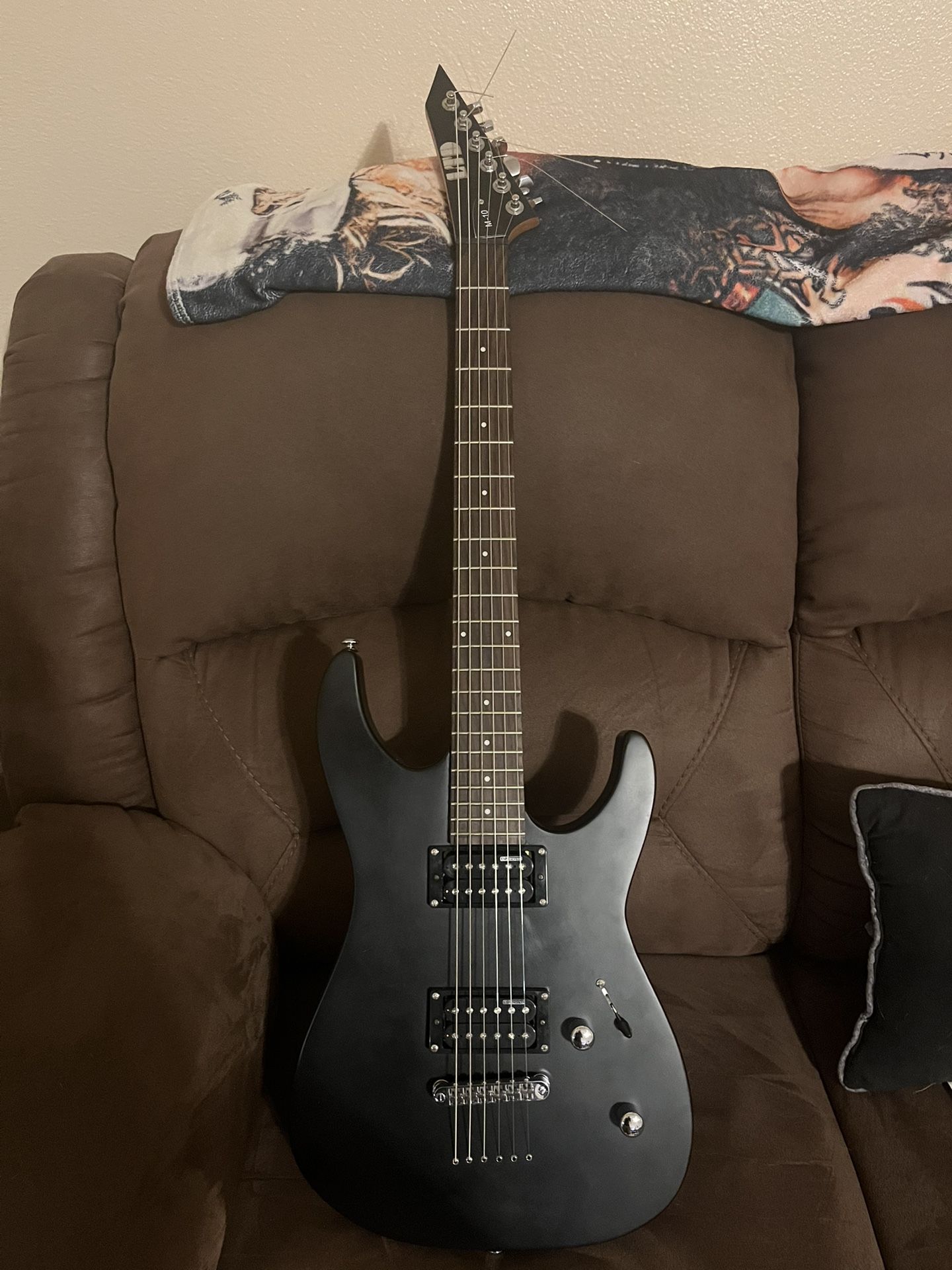 Electric Guitar M-10