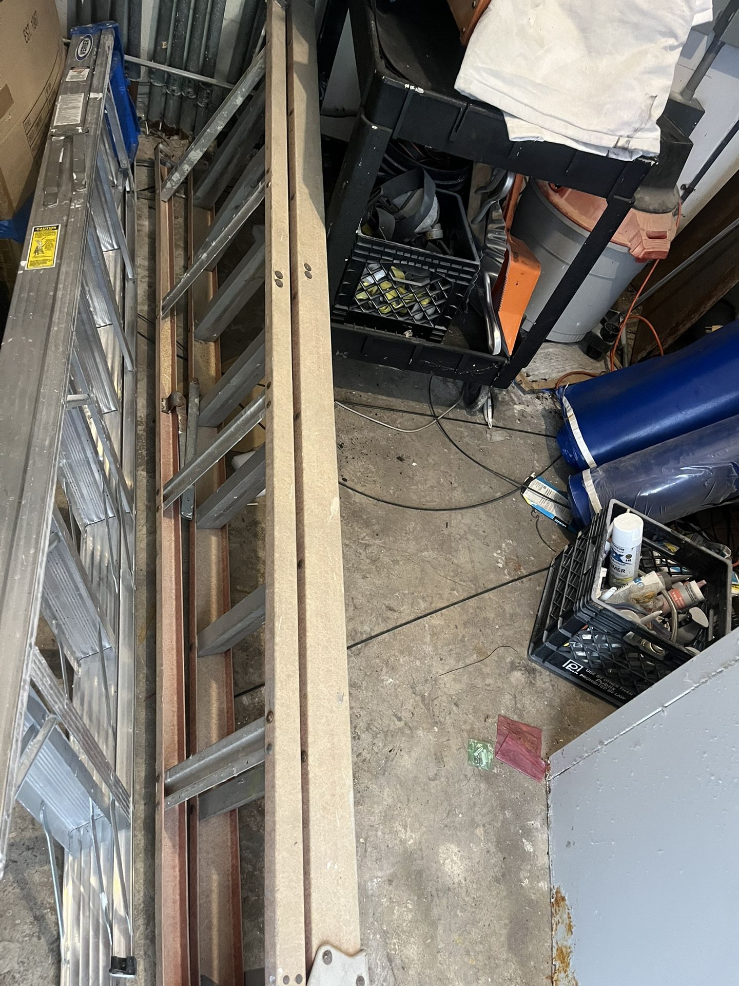 8ft Fiberglass Ladder
