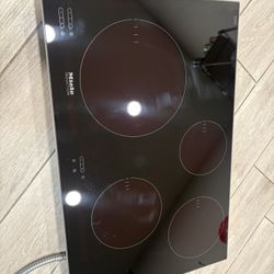 Miele Induction Cooktop 30 Inch Works Perfect In Good Condition Free Delivery