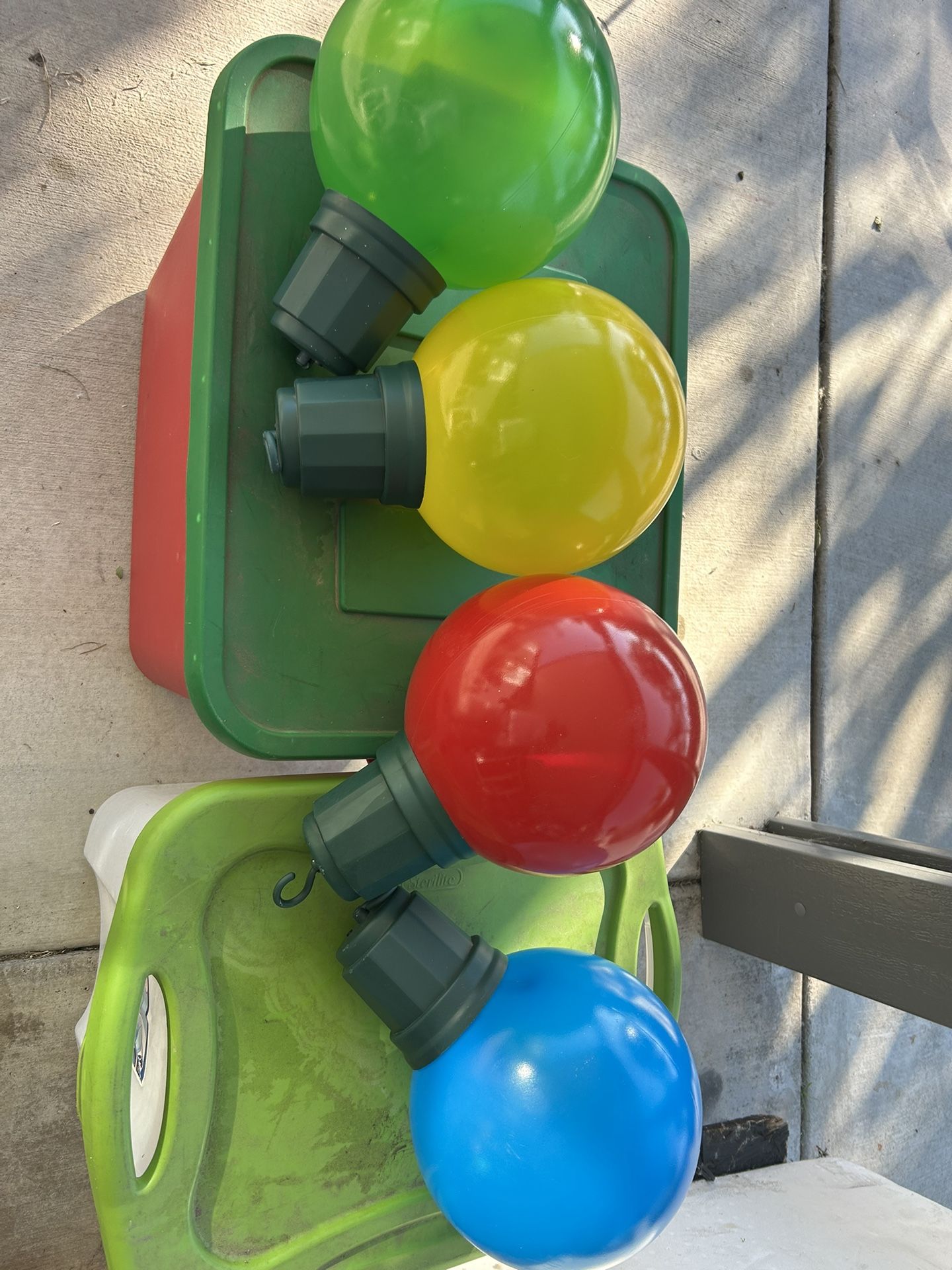 Christmas Extra Large Bulbs 4-Total