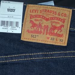 32x32 Levi’s Men’s 512 Slim Taper Jeans