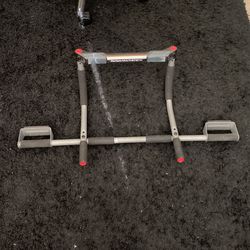 Pull Up Bar