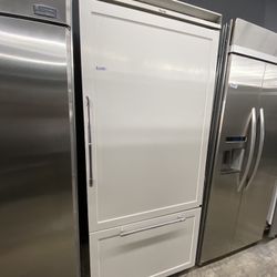 Viking Bottom Freezer Built In Panel Ready 36” Refrigerator 