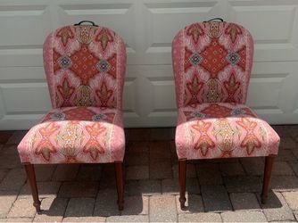 2 LR or DR Chairs
