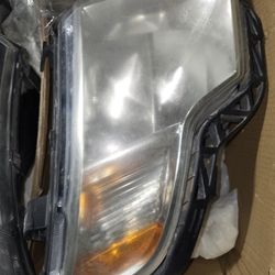 For 2007 2008 2009 2010 Ford Edge Halogen Headlight Pair Set (Left + Right) – Used Condition