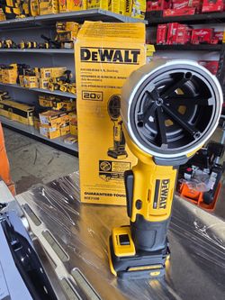 DEWALT 20V MAX Cordless Pipe Deburring Tool (Tool Only) – Open Box