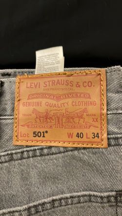 Men’s Levi pants