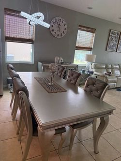 Dining table set