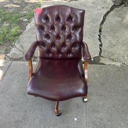 Burgundy Tufted Executive Office Chair – Wood Trim – Excellent Condition