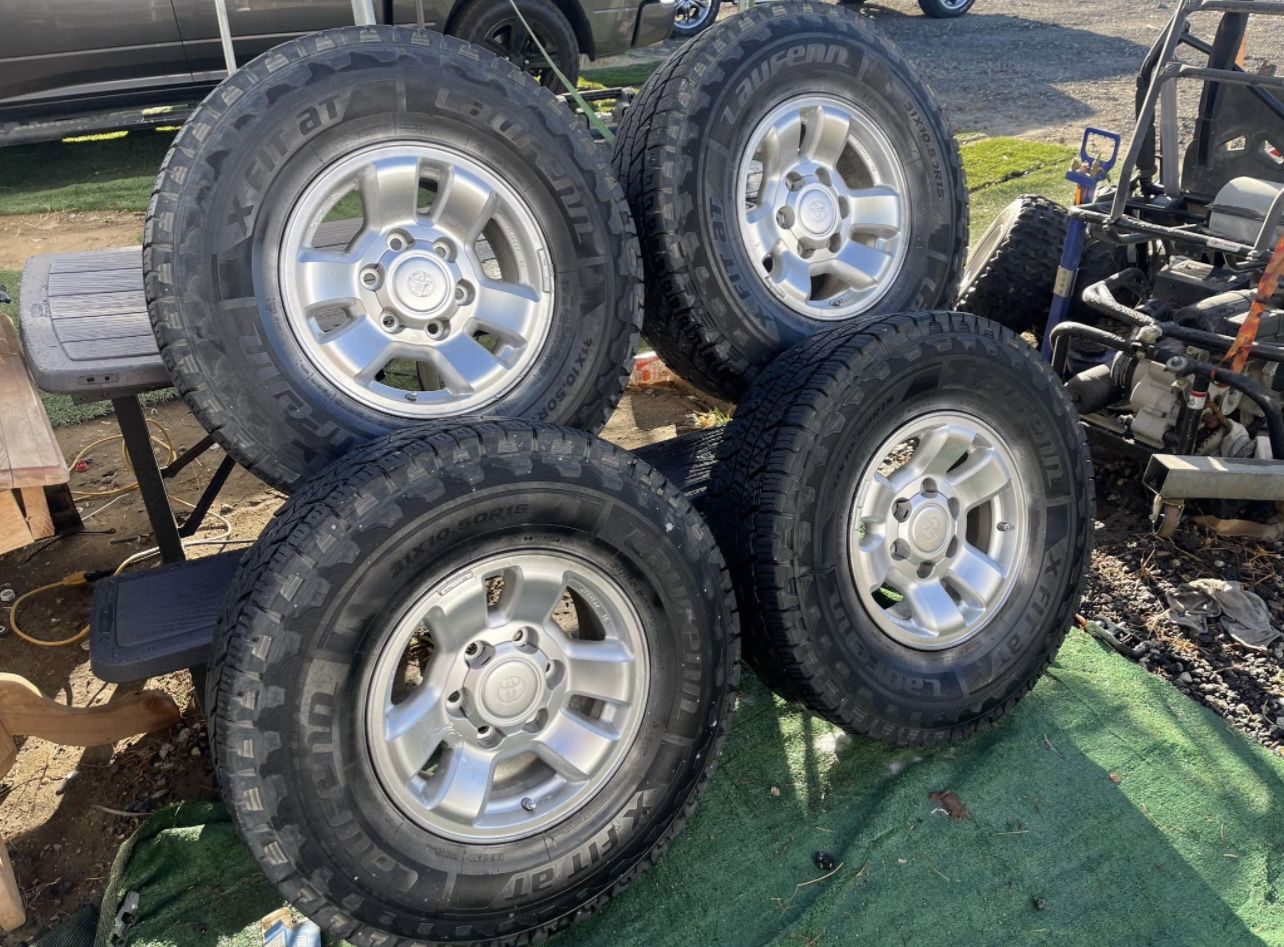 Set for Toyota 31x10.50R15