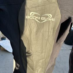 BODY GLOVE  wetsuit size women’s 7/8  just $30