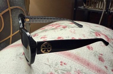 Tory Burch TY7138 56-17 Cat Eye Sunglasses - Authentic - Like New