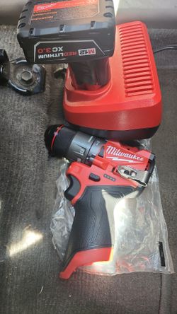 M12 Milwaukee Drill