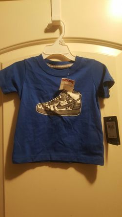 Nike boys shirt
