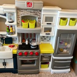 Step 2 Elegant Edge Kitchen Playset 