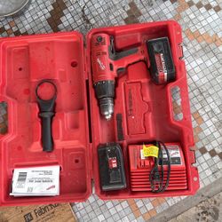 Milwaukee Hammer Drill 18v