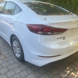 2018 Hyundai Elantra