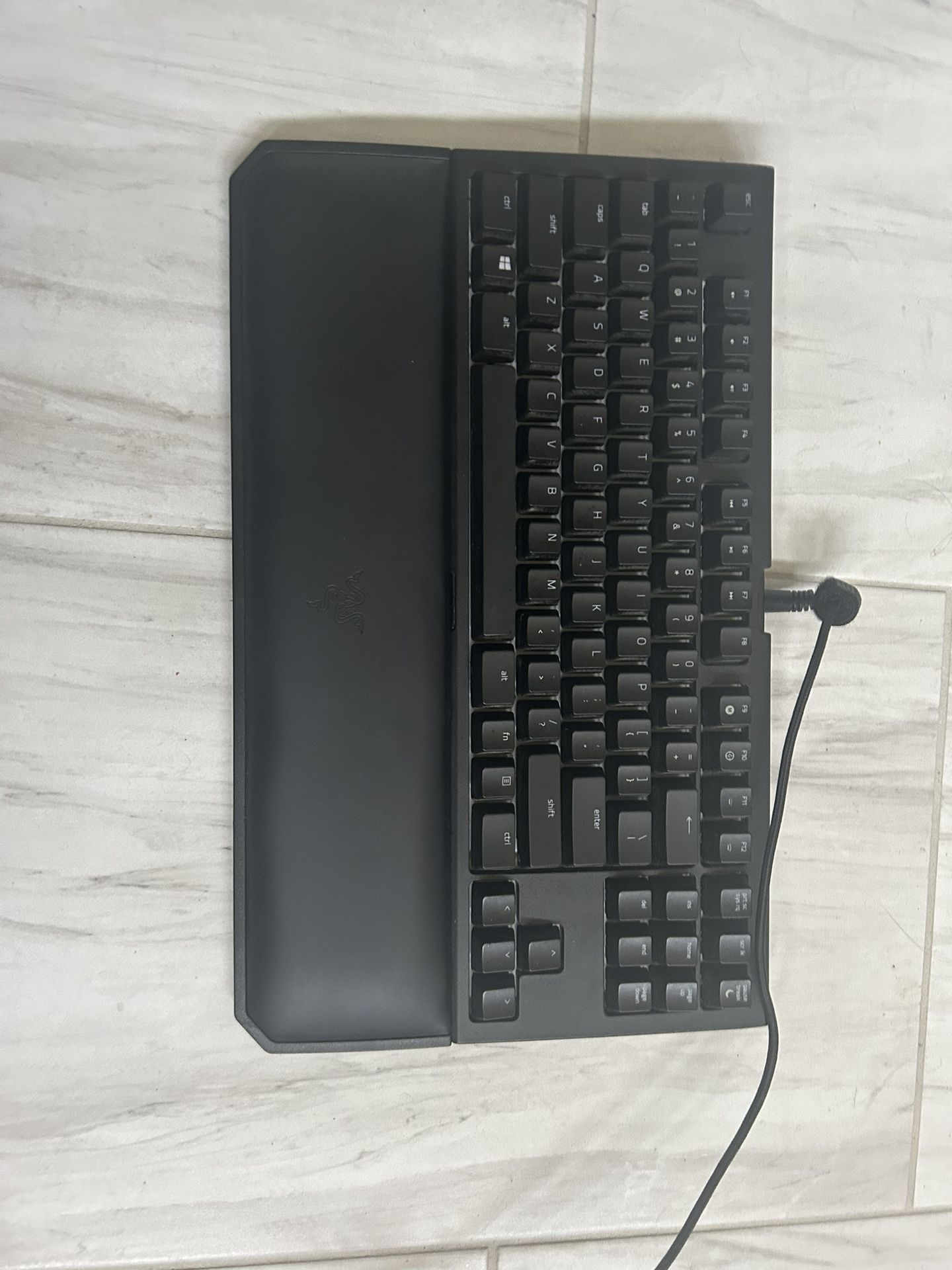 Razer BlackWidow TE Chroma v2 TKL Tenkeyless Mechanical Gaming Keyboard