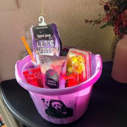 Spooky basket