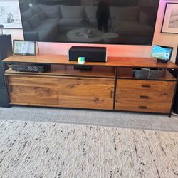 🪵 Wooden TV Console – Great Condition! 🪵