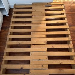 Extendable Wood Bed Platform
