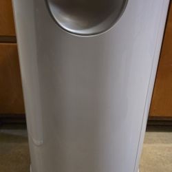 Used Like New MUNCHKIN Diaper Pail