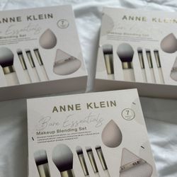 Anne Klein Make Up Blending Set 