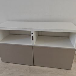 IKEA TV Stand 47 1/4x16 1/2x18 7/8 "