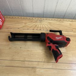 Milwaukee Caulk Gun
