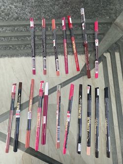 Eyes liner  ,  and.  LiPliner  ,  (  L . A   Girl  )  Brand New  , Each For