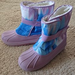 Children Place ...NEW...  Size 6  All Wealth Boot 
