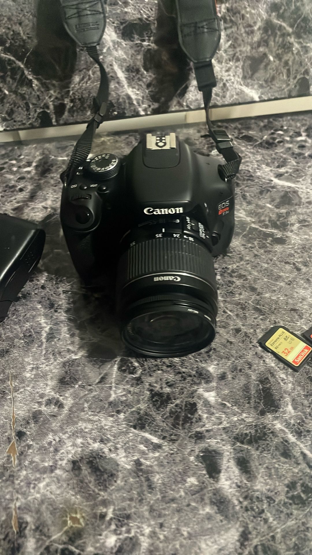 Camara Canon EOS Rebel T3i Black